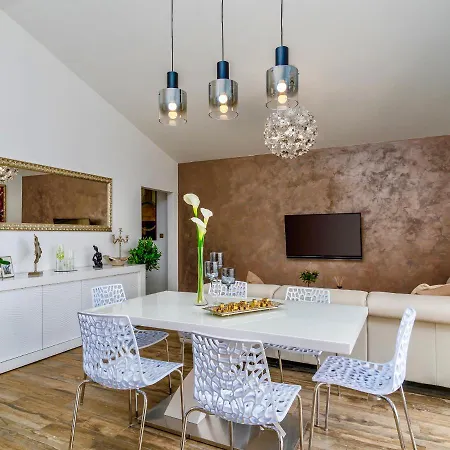 Апартаменты Sea Sparkle 2 Luxury *