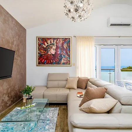 Sea Sparkle 2 Luxury