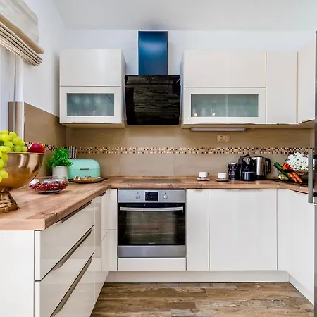 Sea Sparkle 2 Luxury